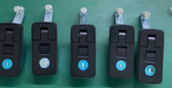  Compression Lever Latch with 